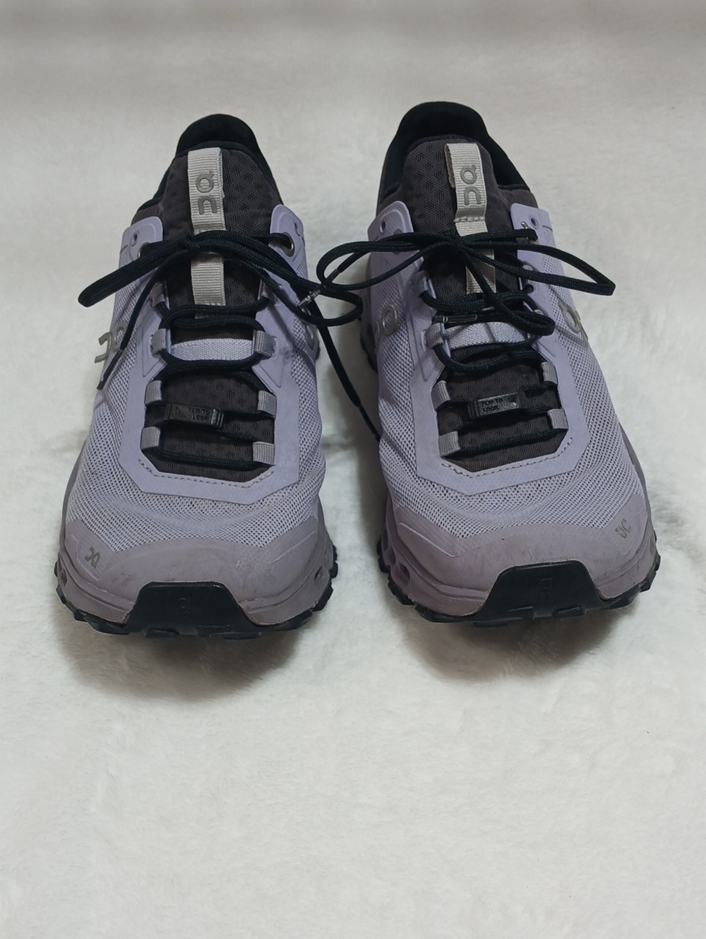 On Cloudultra trail running shoe in the lavender/ eclipse colorway, Women Sz 10